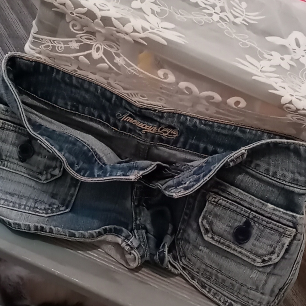 Super Cute AE shorts